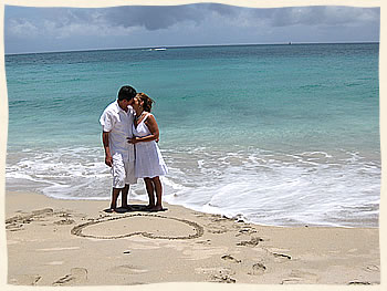 Newly weds married at Bluebeards Beach